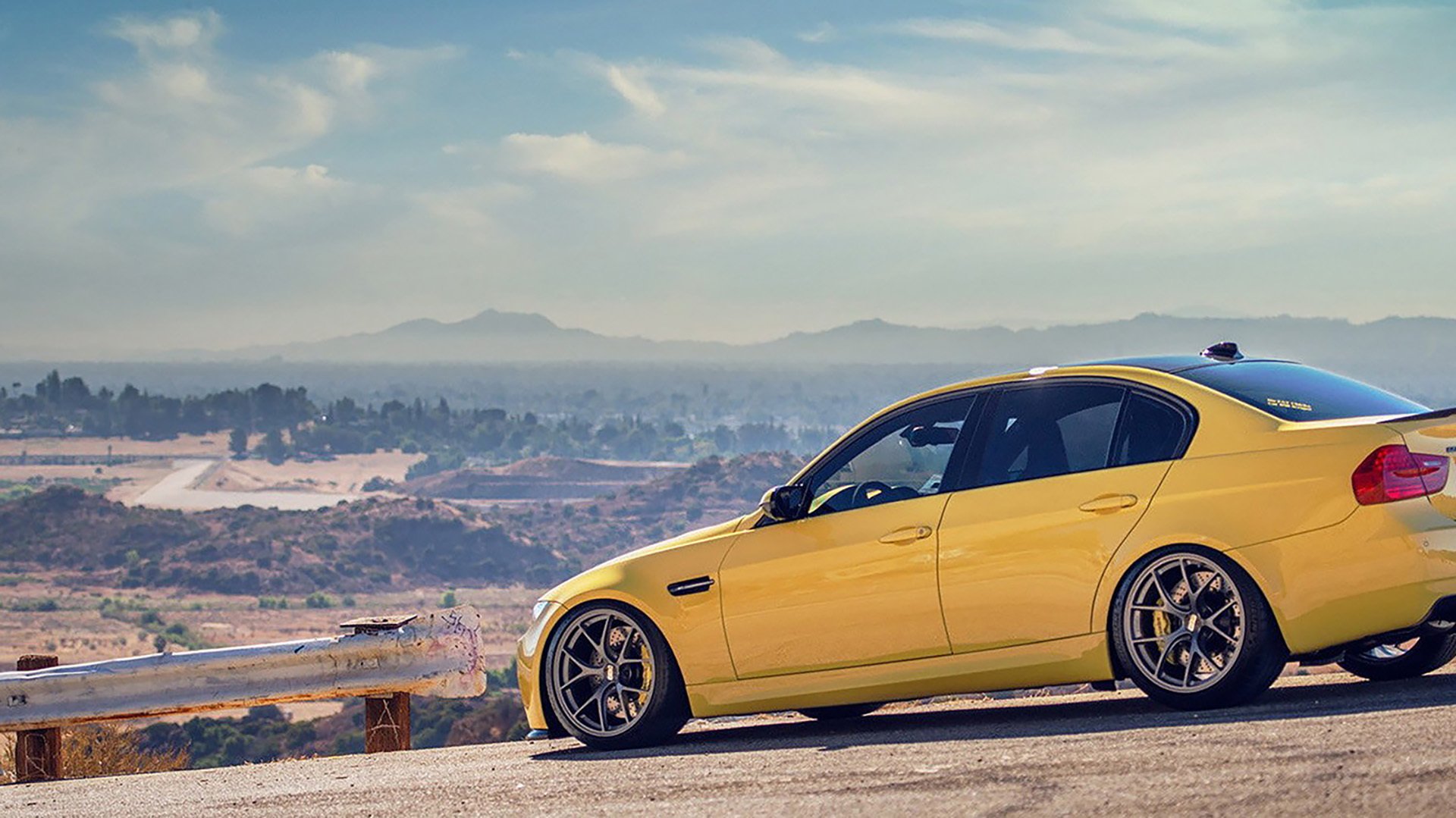 爱游戏官方网站-湖人赛前动员现场照片曝光充满斗志，湖人出场超燃